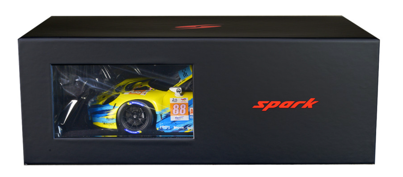 PORSCHE 911 RSR Dempsey-Proton Racing 2022 LE MANS 1/18 SPARK w/ DISPLAY CASE