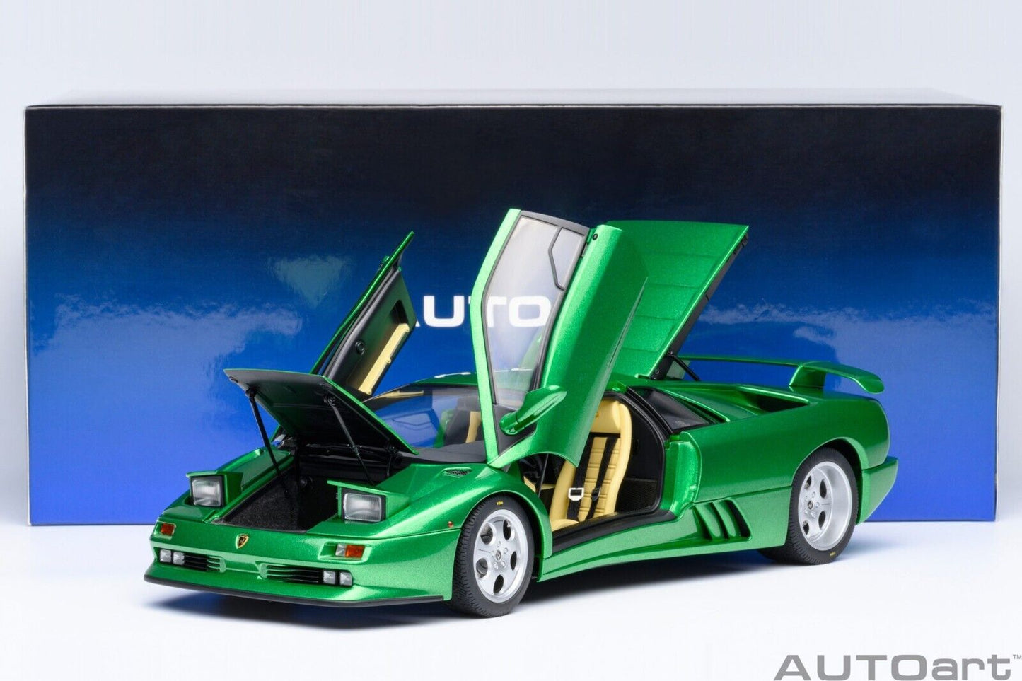 1/18 Scale Lamborghini Diablo SE30 JOTA 1994 Green Model Car by AUTOart