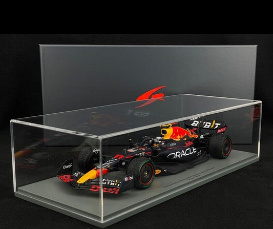 1/18 Spark 2022 Red Bull Racing RB18 #11 Sergio Perez Singapore GP Winner