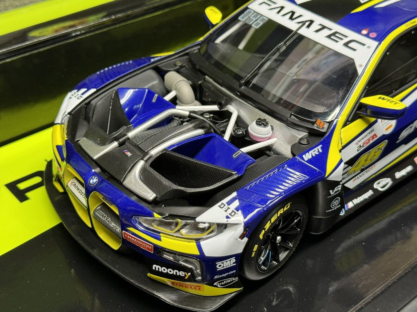 1/18 MINICHAMPS - BMW M4 GT3 WRT - 24h SPA VALENTINO ROSSI - LIMITED ED. BOX SET