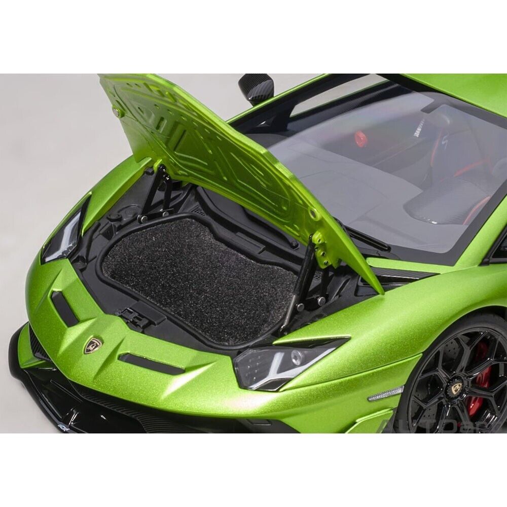 1/18 Lamborghini Aventador SVJ Verde Alceo / Matt Green Model Car By Autoart