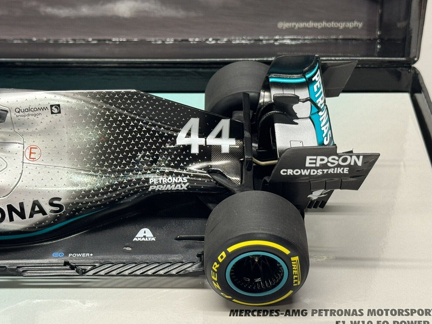 Mercedes W10 Lewis Hamilton #44 Monaco GP Winner GP Box Set 1/18 Minichamps