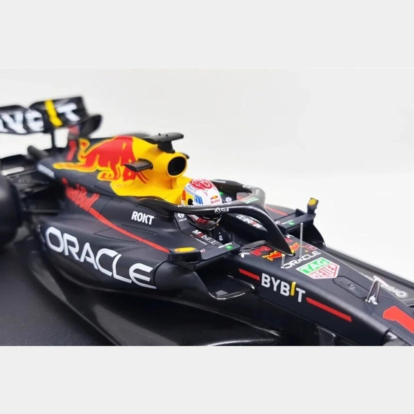 1/18 Scale 2023 F1 Oracle RB Racing RB19 #11  Max Verstappen Bburago Model Car