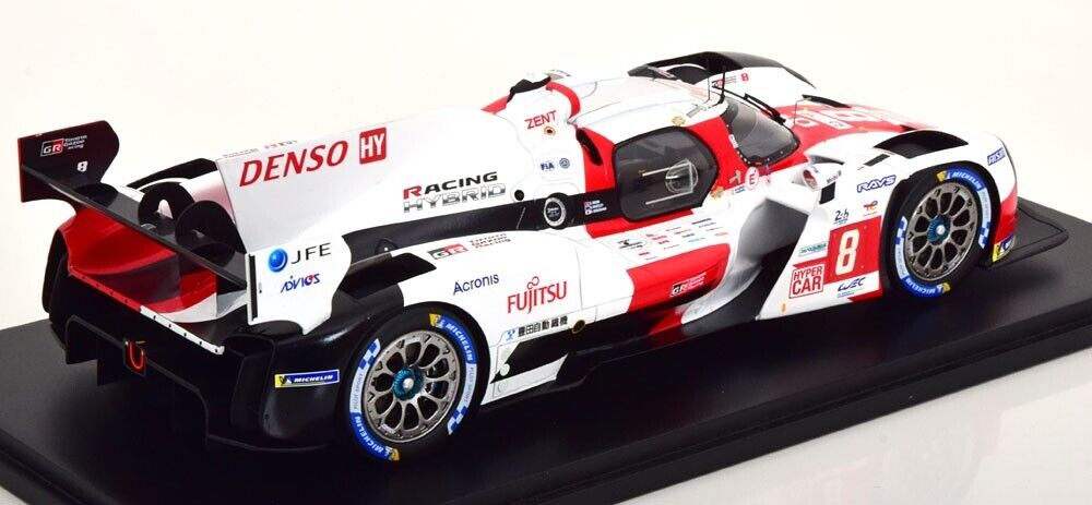 TOYOTA GR010 HYBRID WINNER LE MANS 2022 Buemi/Hirakawa/Hartley 1/18 Spark