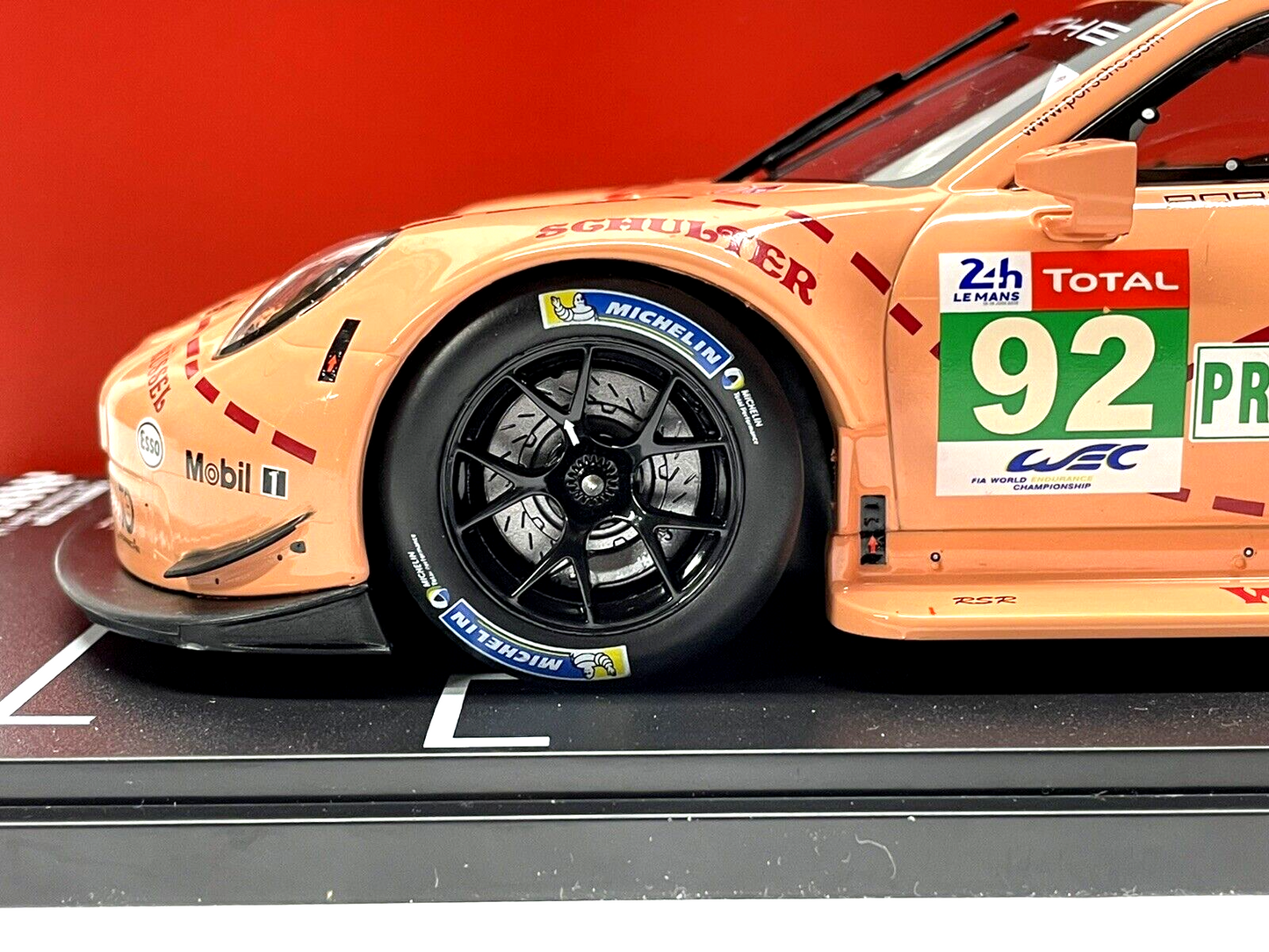 1/18 Scale IXO 911 RSR 991 winner 24h of Le Mans 2018 #92 Pink Pig Livery