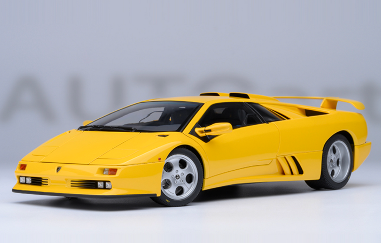 1/18 Scale Lamborghini Diablo SE30 JOTA 1994 Yellow Model Car by AUTOart