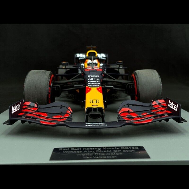 1/12 Spark 2021 Red Bull Racing RB16b #33 Max Verstappen Winner Abu Dhabi GP