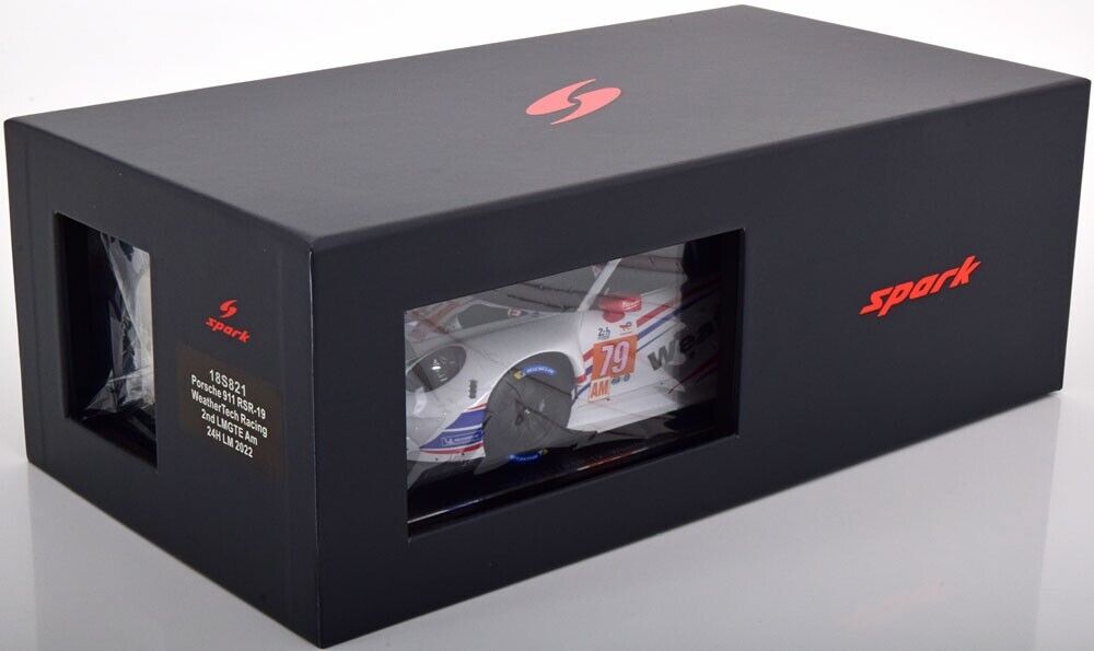 PORSCHE 911 RSR WEATHERTECH #79  2022 LE MANS 1/18 SPARK w/ DISPLAY CASE