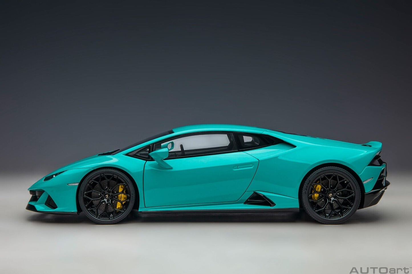 1/18 SCALE  LAMBORGHINI HURACAN EVO BLU GLAUCO BLUE MODEL CAR BY AUTOART