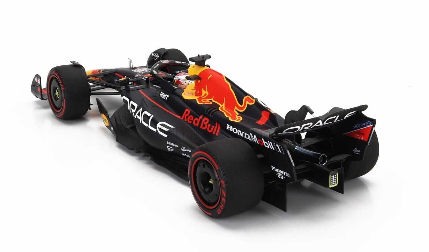 RED BULL RB19 2 CAR BOX SET - 2nd SPRINT & QATAR GP GP WINNER - 1/18 MINICHAMPS