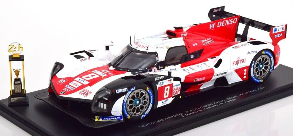 TOYOTA GR010 HYBRID WINNER LE MANS 2022 Buemi/Hirakawa/Hartley 1/18 Spark