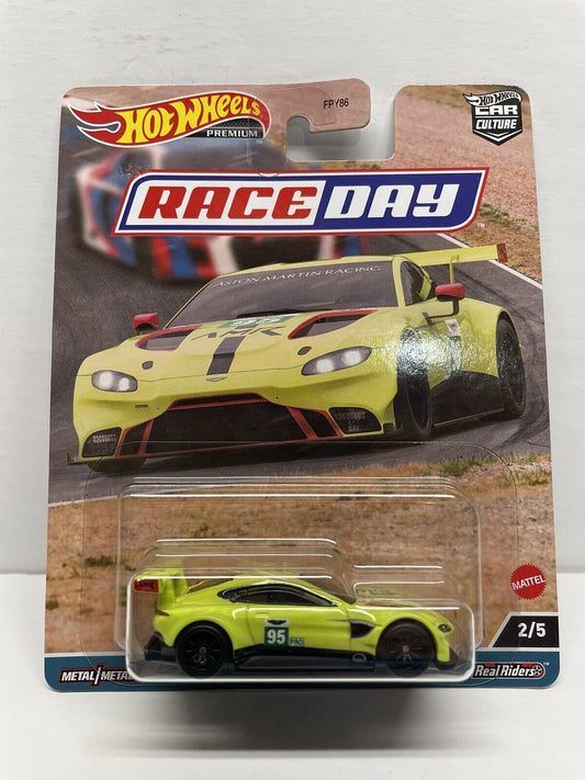 Hot Wheels 2023 Car Culture Race Day Aston Martin Vantage GTE 1/64 Diecast Car