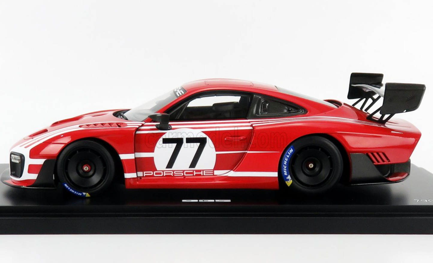 1/18 Spark 2018 911 GT2 RS Clubsport 935 Salzburg Edition #77 w/ Display Case