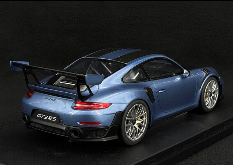 Porsche GT2 RS 2021 911 991.2 - Gemini Blue - Resin Model Car by GT Spirit