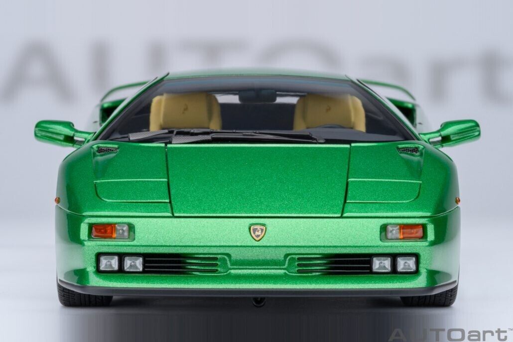 1/18 Scale Lamborghini Diablo SE30 JOTA 1994 Green Model Car by AUTOart