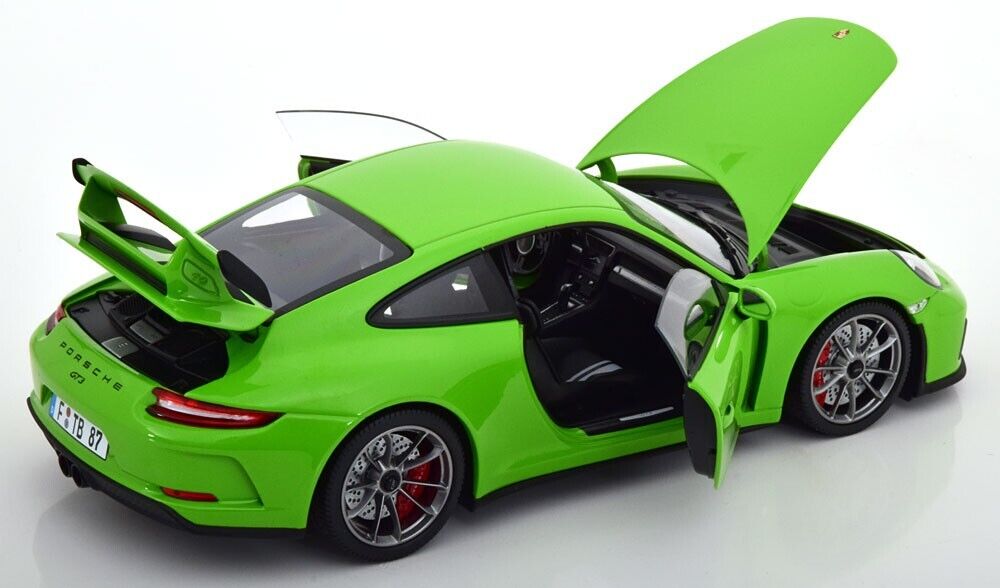 1/18 SCALE MINICHAMPS 2018 PORSCHE 911 GT3 GELBGRUN GREEN DIECAST MODEL CAR