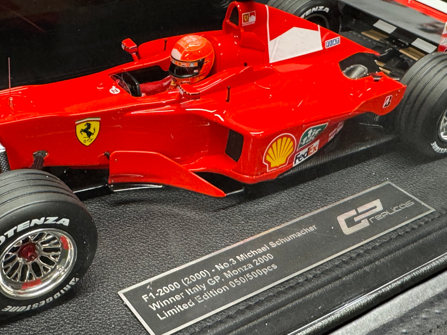 FERRARI F2000 - WINNER ITALIAN GP 2000 M. SCHUMACHER -  GP REPLICAS 1/18 SCALE
