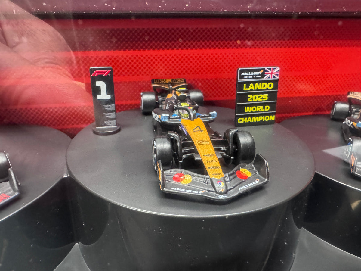 2026 Mattel Hot Wheels  2025 Formula 1  Podium Set Norris, Verstappen & Piastri