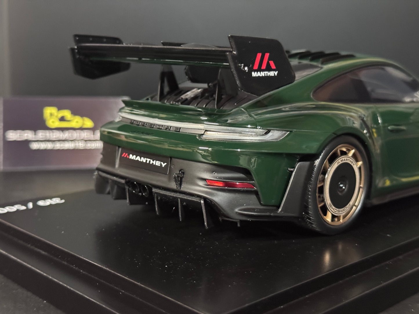Porsche 911 GT3 RS Manthey in Brewster Green w/ Display Case 1/18 Spark Dealer Edition