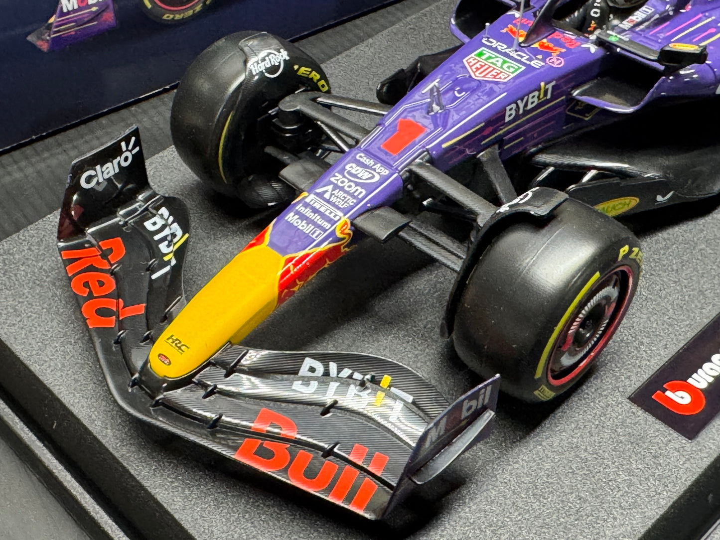 1/18 BBURAGO  RED BULL RB19 MAX VERSTAPPEN WINNER LAS VEGAS GP 2023 MODEL CAR