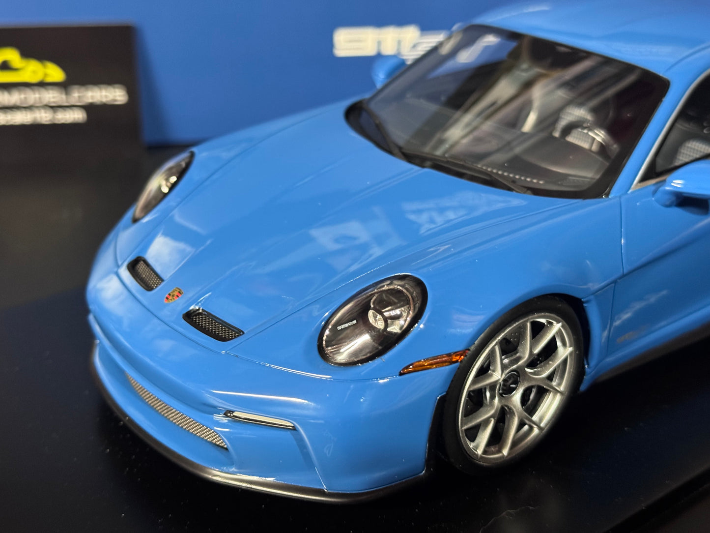 1:18 Spark Porsche 911 992 S/T Sonderwunsch Dani Blue Resin Dealer Ed. Model Car