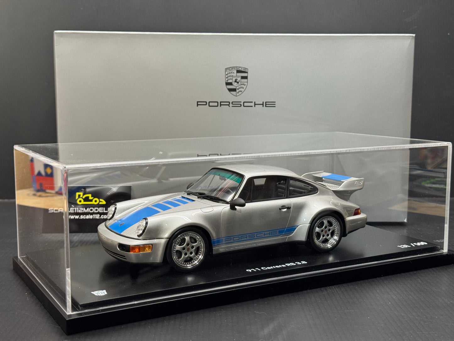 Porsche 911 Carrera RS 3.8 964 Transformers Mirage w / Display Case 1/18 Spark