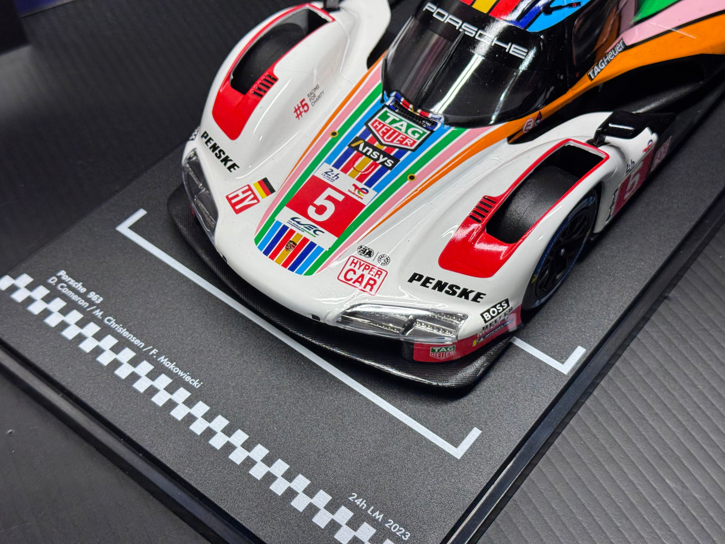 1/18 Scale IXO Porsche 963 LMDH #5 Penske Motorsport 24h Le Mans 2023 LEGT963-LM002