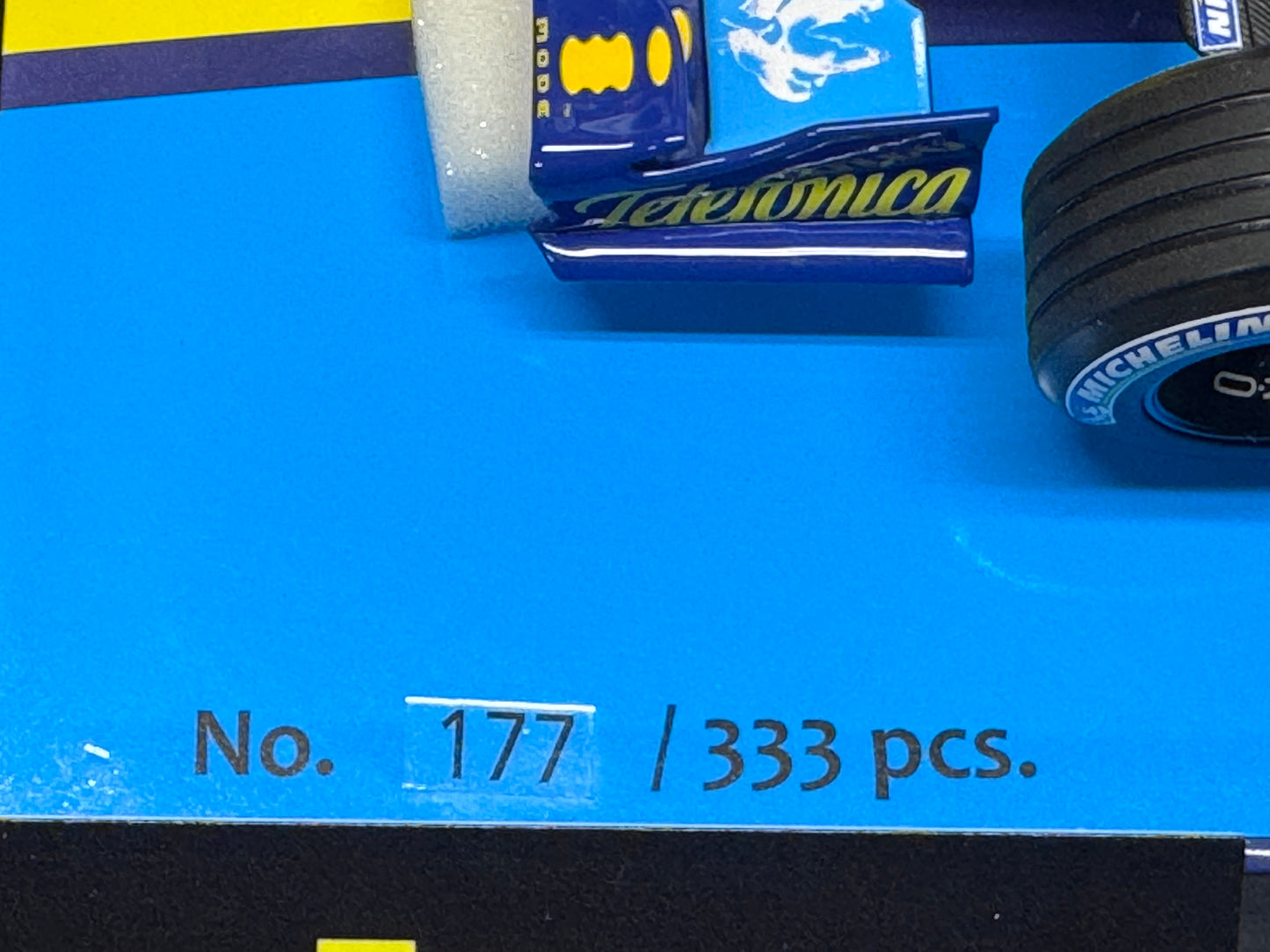 Minichamps Renault R25 Fernando Alonso British GP 1/18 Scale Ltd. Ed. Box Set