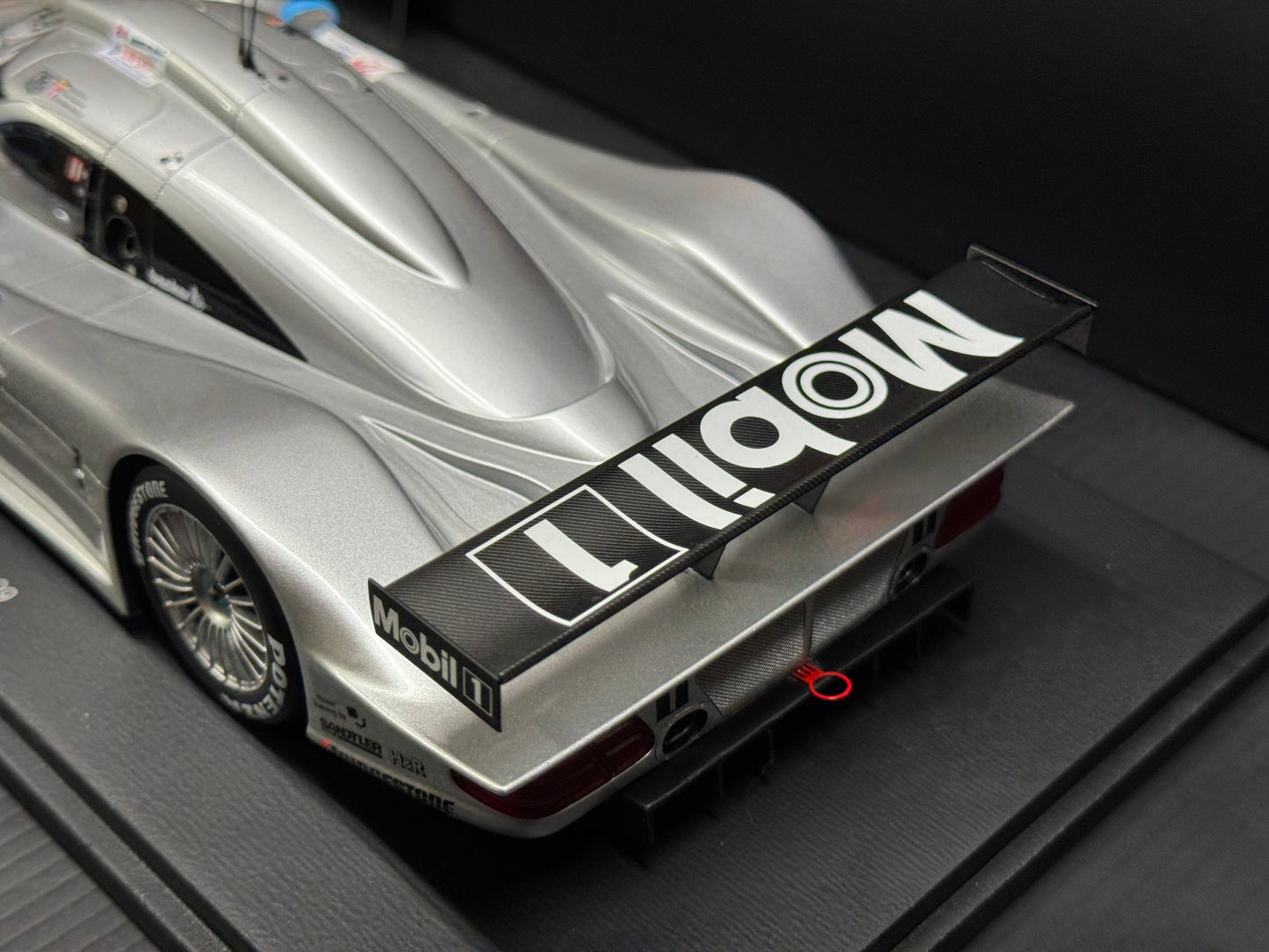 MERCEDES CLR #5 1999 24 HRS. OF LE MANS w/ DISPLAY CASE 1/18 SCALE MODEL CAR BY SPARK