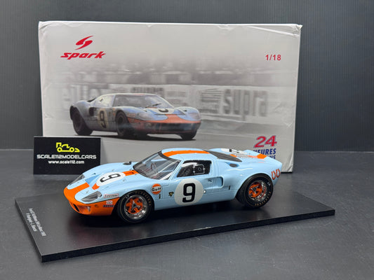 1/18 Spark Ford GT40 Gulf #9 LeMan Winner 1968 P. Rodriguez L. Bianchi 18LM68