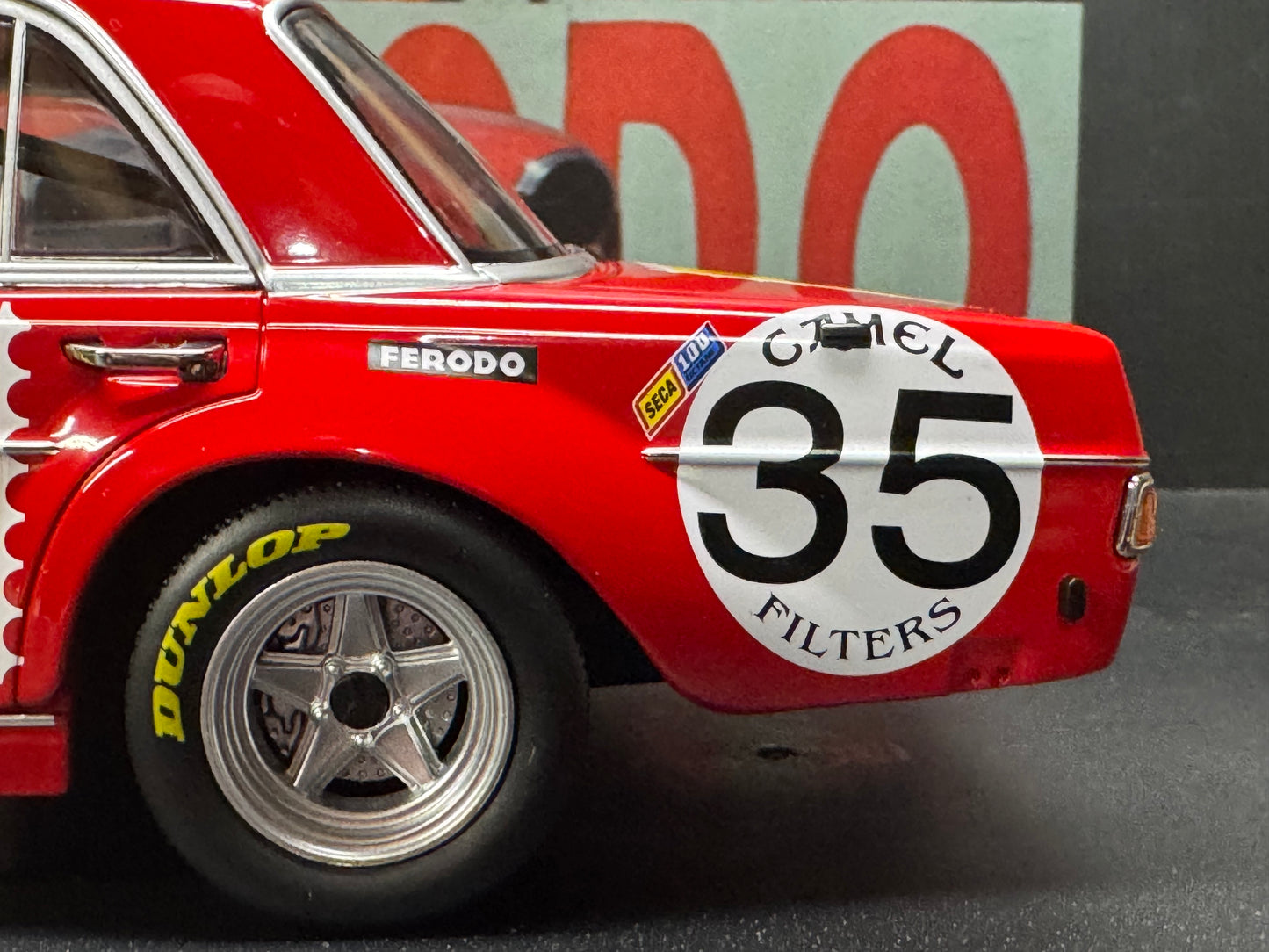 MERCEDES-BENZ AMG 300 SEL 6.3 24H SPA 1971 1/18 SCALE MODEL CAR BY WERK83
