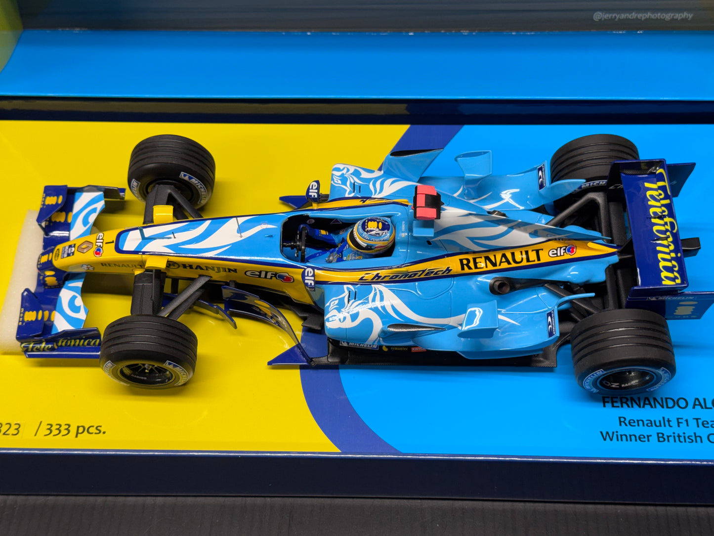 Minichamps Renault R26 Fernando Alonso British GP 1/18 Scale Ltd. Ed. Box Set