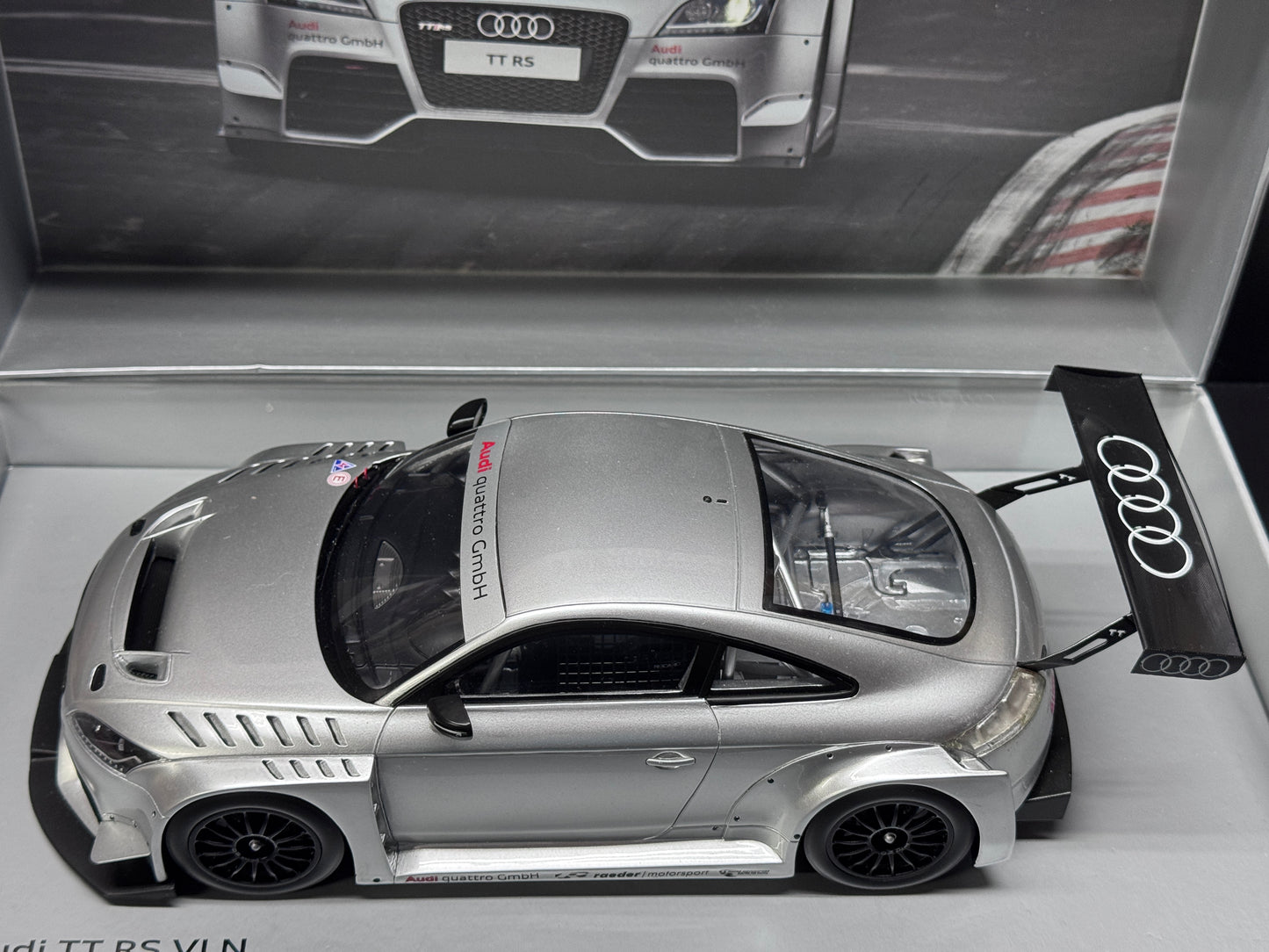 1/18 SPARK-MODEL - AUDI - TT RS VLN N 0 PRESENTATION 2011 DEALER BOX SET