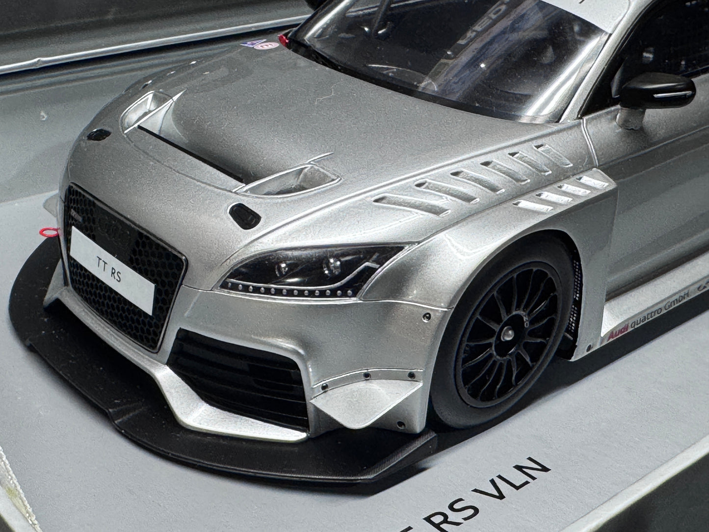 1/18 SPARK-MODEL - AUDI - TT RS VLN N 0 PRESENTATION 2011 DEALER BOX SET