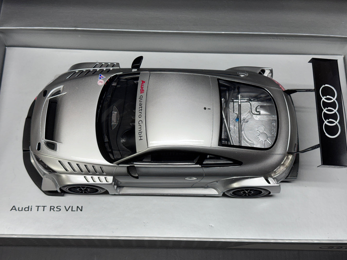 1/18 SPARK-MODEL - AUDI - TT RS VLN N 0 PRESENTATION 2011 DEALER BOX SET