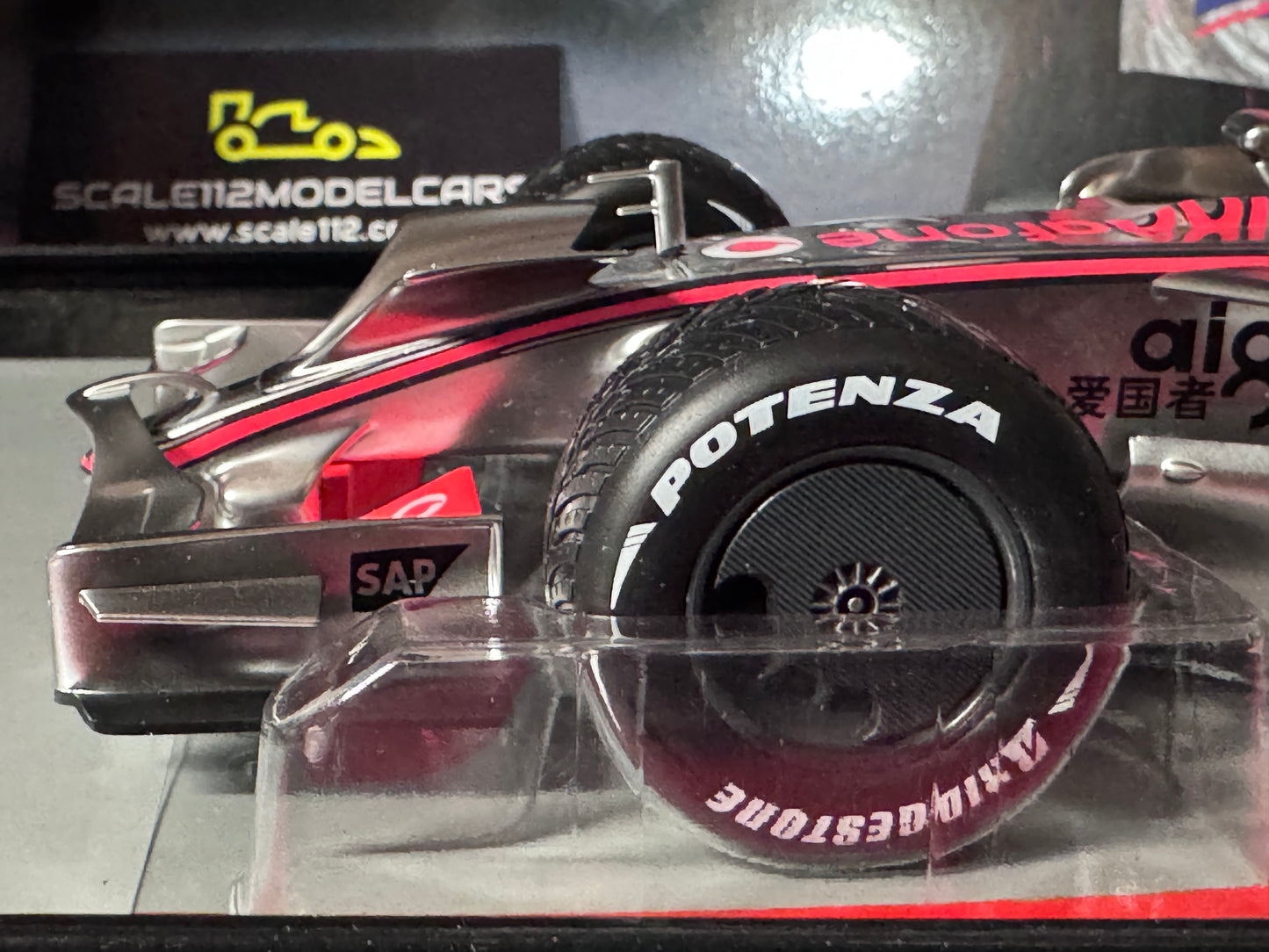 1/18 Minichamps 2008 F1 Lewis Hamilton McLaren MP4/23 #22 Brazil GP Box Set