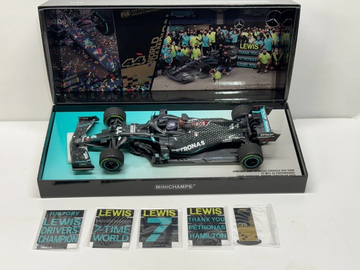 Minichamps 1/18 Mercedes F1 W11 Lewis Hamilton 2020 7x World Champion Box Set