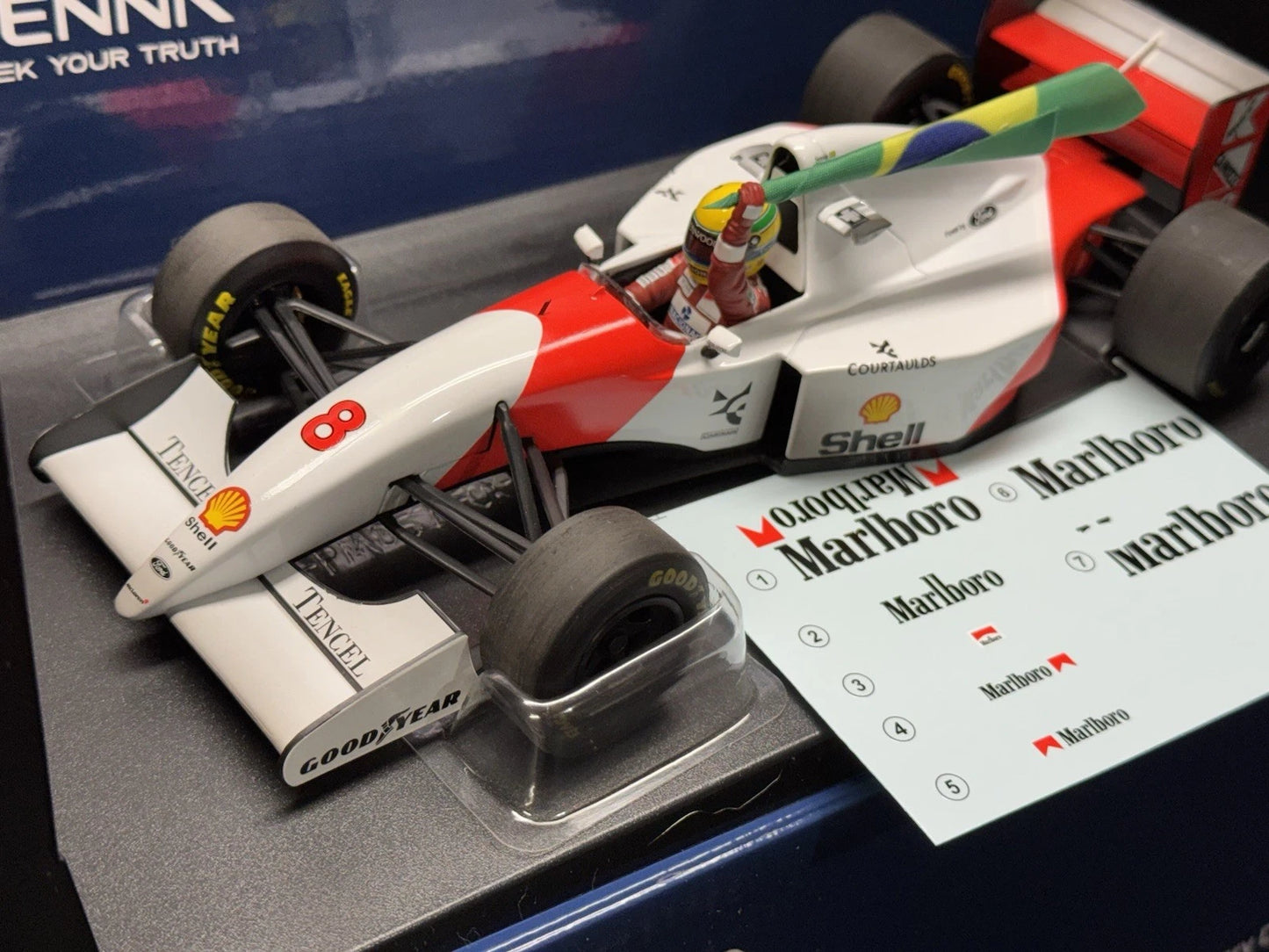 1/18 Scale Minichamps McLaren MP4/8 Winner Australian GP 1993 - Ayrton Senna
