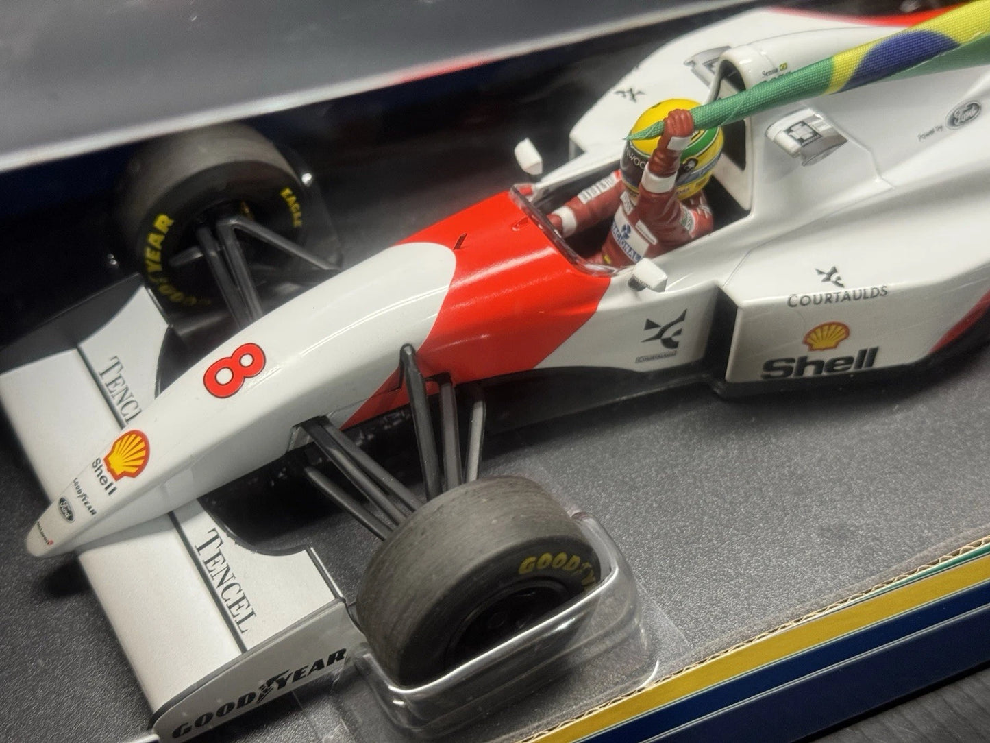 1/18 Scale Minichamps McLaren MP4/8 Winner Australian GP 1993 - Ayrton Senna