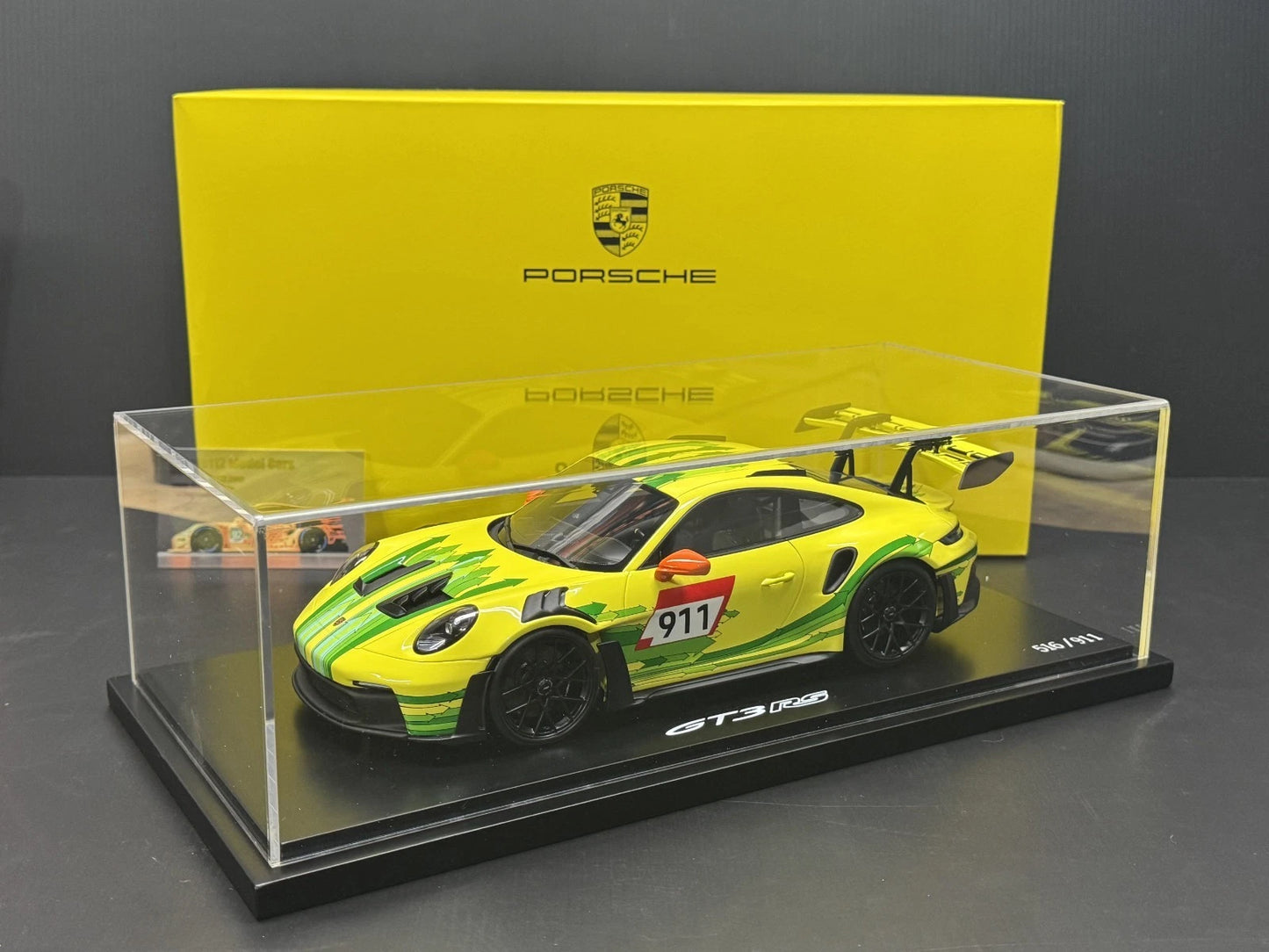 Porsche 992 911 GT3 RS Manthey Grello Dealer Edition 1/18 Scale Spark w/ Case