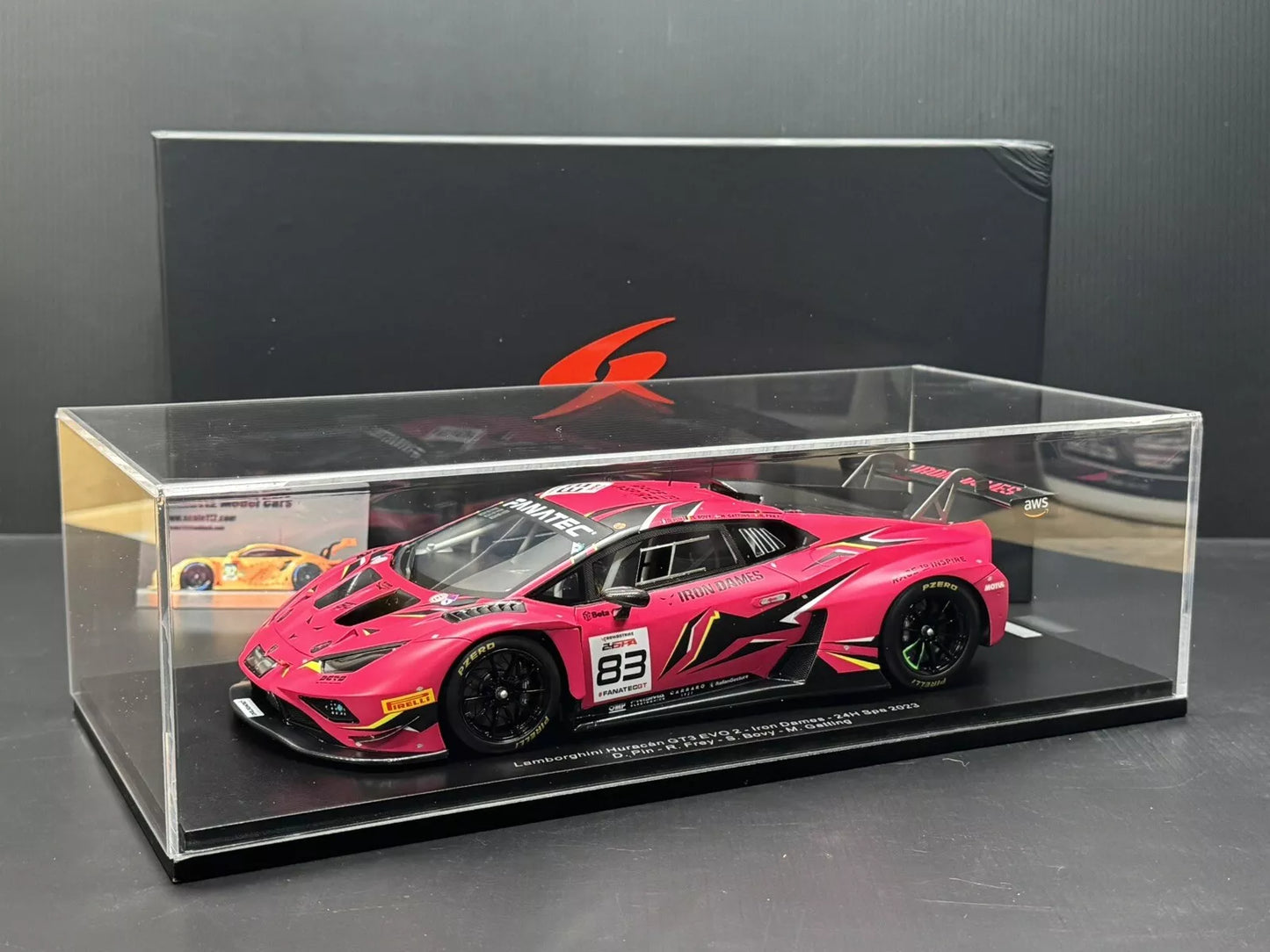 1/18 SCALE SPARK IRON DAMES LAMBORGHINI HURACAN GT3 EVO2 24HR LEMANS 2023