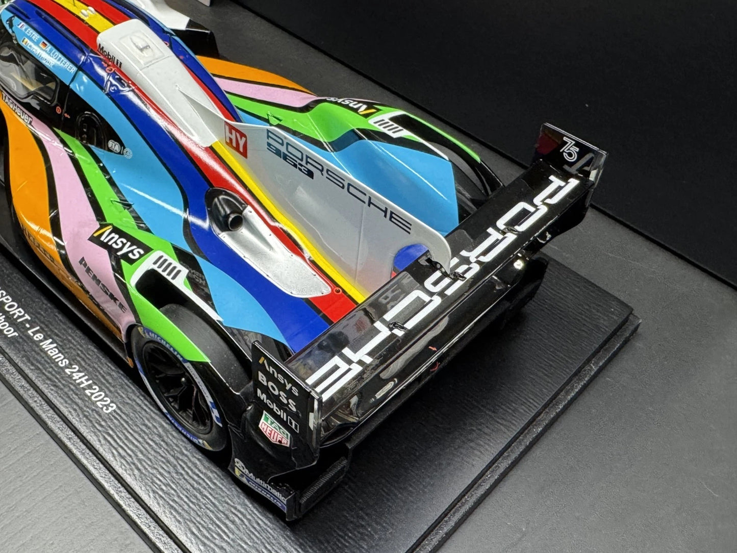 1/18 Scale Spark Porsche 963 LMDH #6 Penske Motorsport 24h Le Mans 2023