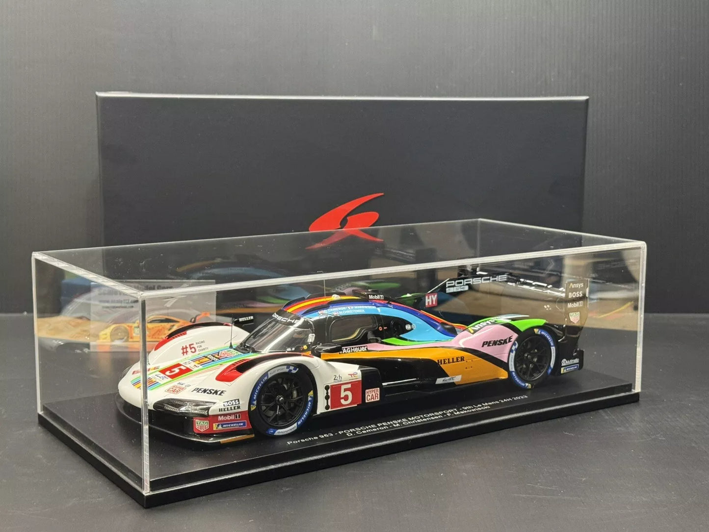 1/18 Scale Spark Porsche 963 LMDH #5 Penske Motorsport 24h Le Mans 2023