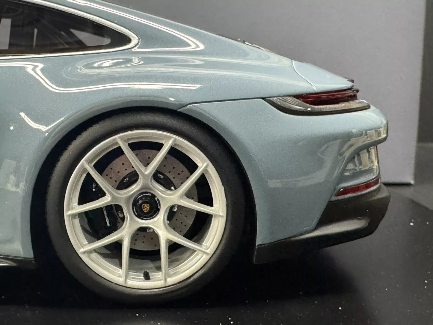 Porsche 911 S/T 992 2023 Shore Blue Metallic with Display Case 1/18 Spark Dealer Edition