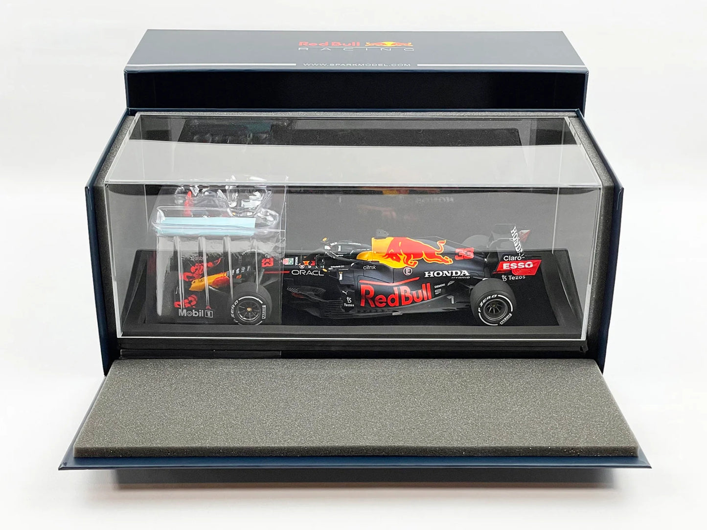 1/18 Scale Spark Red Bull F1 RB16B 33 Max Verstappen Monaco GP Winner