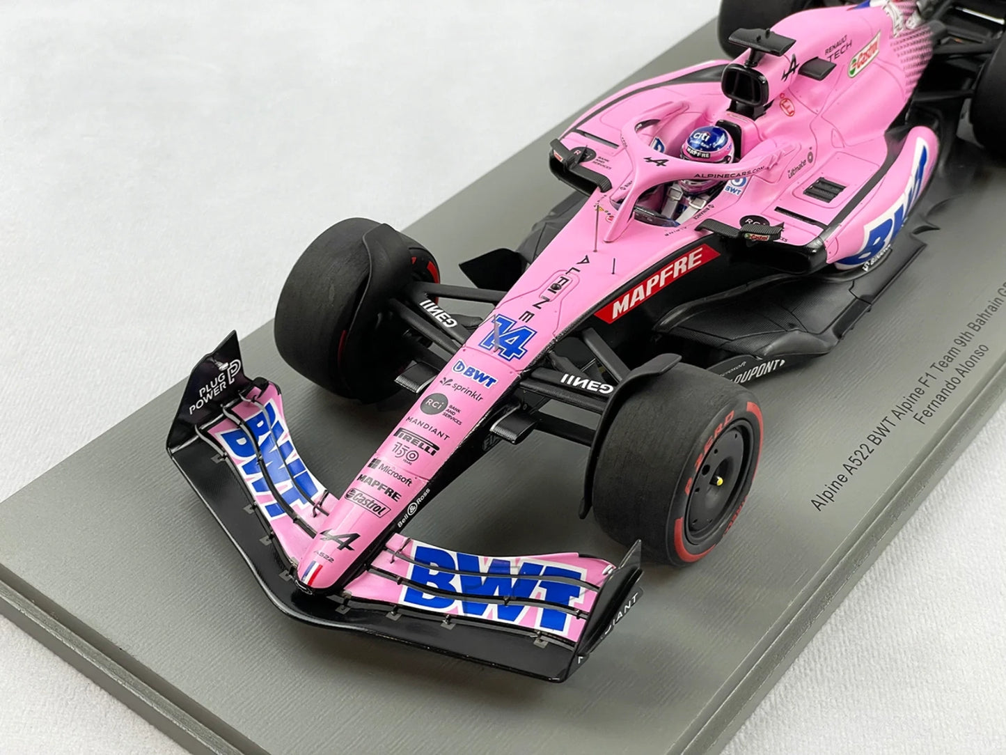 1/18 SCALE SPARK ALPINE A522 FERNANDO ALONSO BAHRAIN GP 2022 w/ DISPLAY CASE