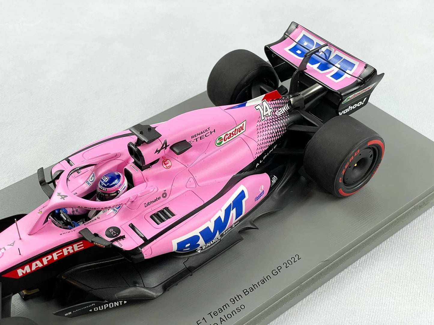 1/18 SCALE SPARK ALPINE A522 FERNANDO ALONSO BAHRAIN GP 2022 w/ DISPLAY CASE