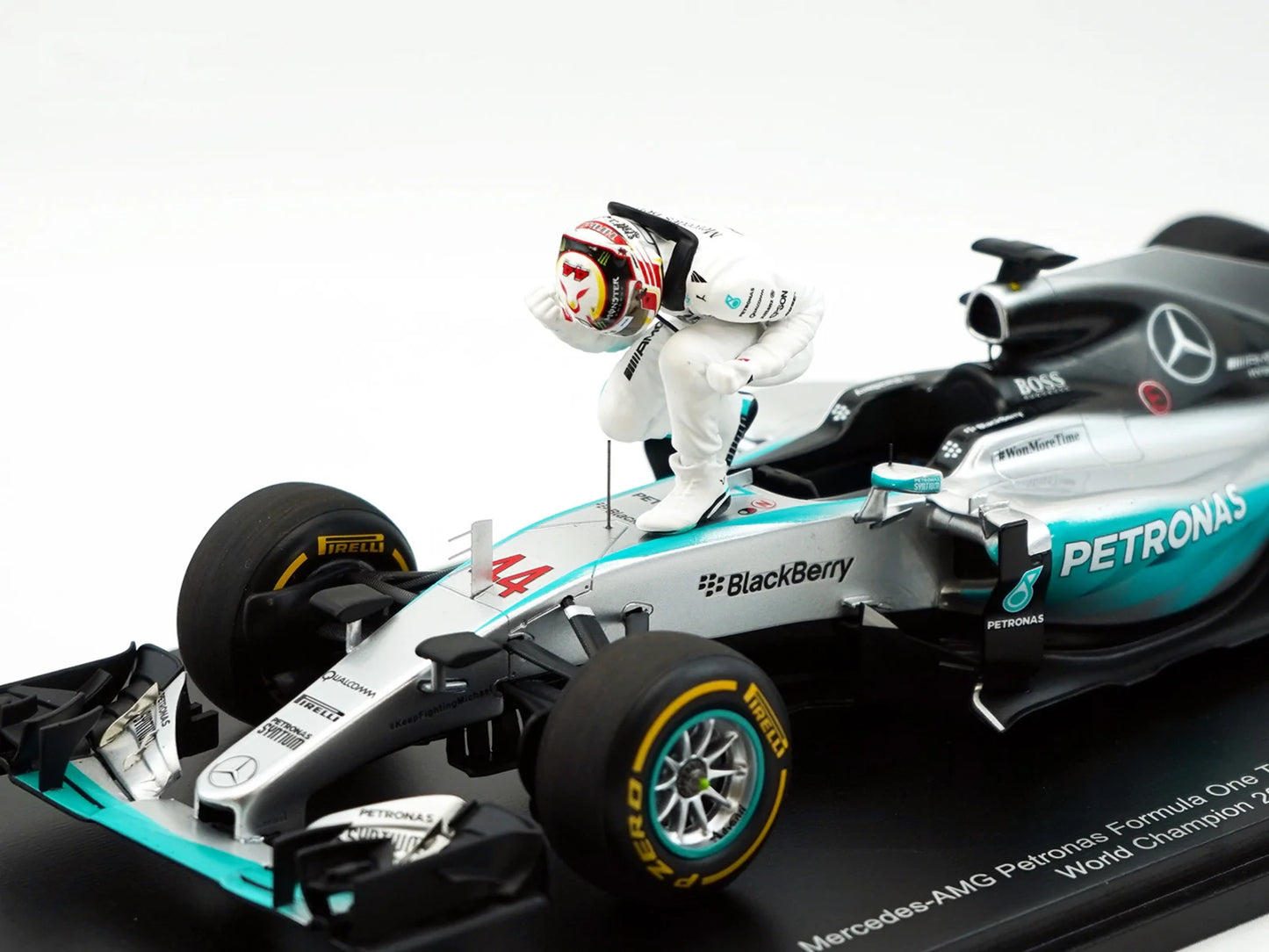MERCEDES-AMG W06 - WORLD CHAMPION 2015 U.S. GP LEWIS HAMILTON 1/18 SCALE SPARK