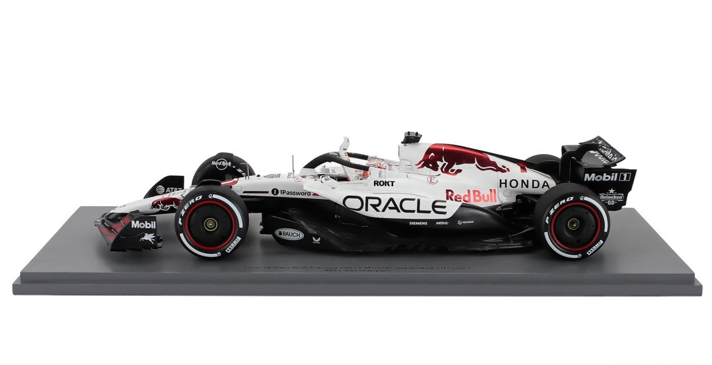 1/18 Spark Red Bull Racing RB21 #1 Max Verstappen Japanese GP Winner 2025