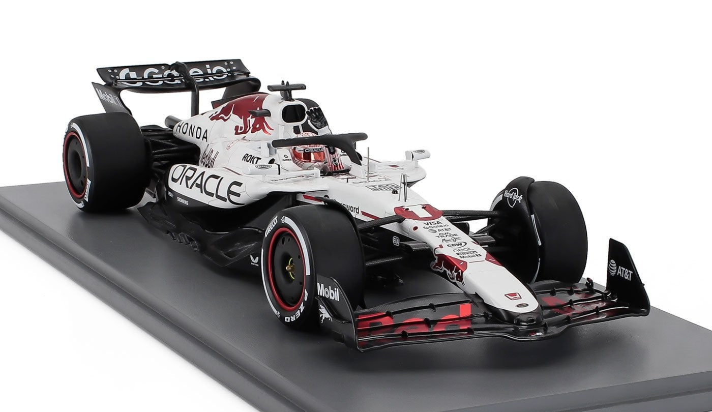 1/18 Spark Red Bull Racing RB21 #1 Max Verstappen Japanese GP Winner 2025